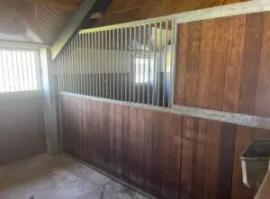 Tussenwanden met bamboe | 3495 mm | met privacy paneel en schuine zijkant